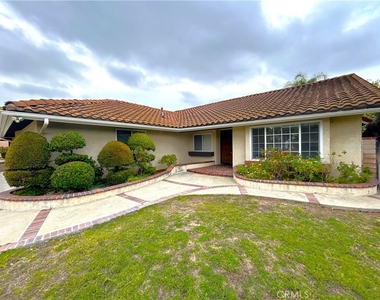 904 Sky Meadow - Photo Thumbnail 1