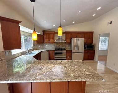 904 Sky Meadow - Photo Thumbnail 4