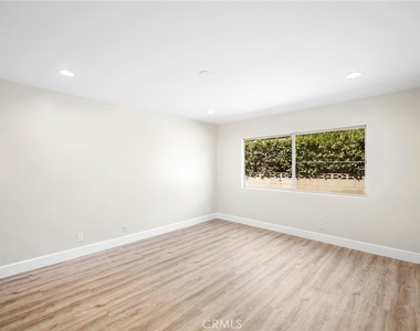 1323 Branta Drive - Photo Thumbnail 32