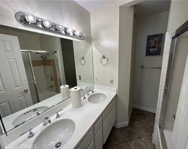 22865 Del Valle Street - Photo Thumbnail 9