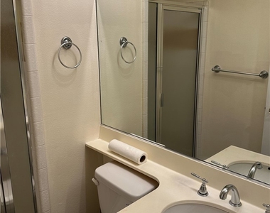 22865 Del Valle Street - Photo Thumbnail 11