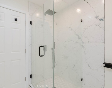 19314 Valerio Street - Photo Thumbnail 9