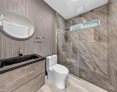 2327 N Naomi Street - Photo Thumbnail 16