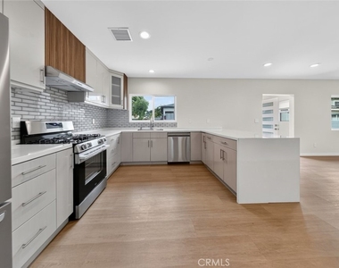 2327 N Naomi Street - Photo Thumbnail 8