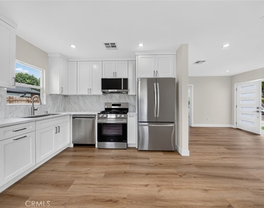 2325 N Naomi Street - Photo Thumbnail 14