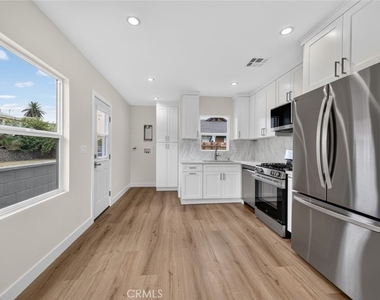 2325 N Naomi Street - Photo Thumbnail 13
