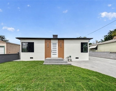 2325 N Naomi Street - Photo Thumbnail 6
