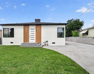 2325 N Naomi Street - Photo Thumbnail 3