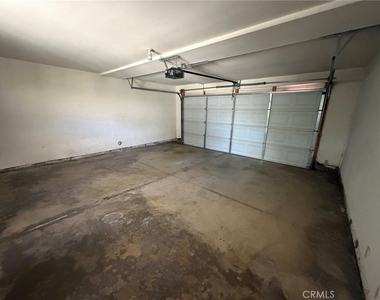 4246 La Rica Avenue - Photo Thumbnail 13