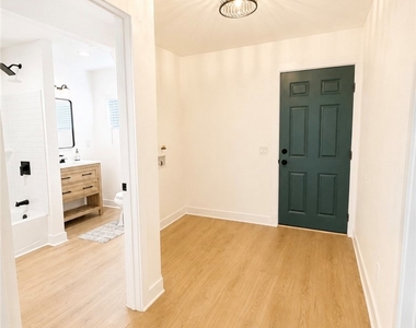 7534 Fern Ave - Photo Thumbnail 7