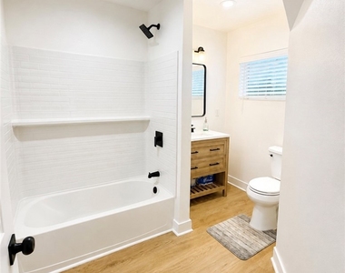 7534 Fern Ave - Photo Thumbnail 8