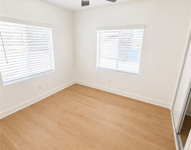 7534 Fern Ave - Photo Thumbnail 9
