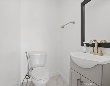 8111 Allengrove Street - Photo Thumbnail 12