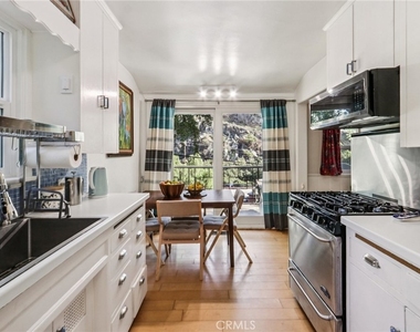 432 Fernwood Pacific - Photo Thumbnail 13