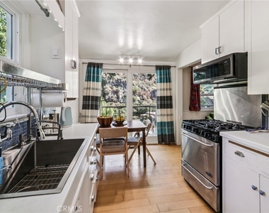 432 Fernwood Pacific - Photo Thumbnail 12