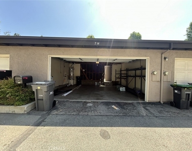 714 Briarwood Lane - Photo Thumbnail 16
