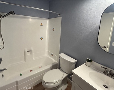 714 Briarwood Lane - Photo Thumbnail 9