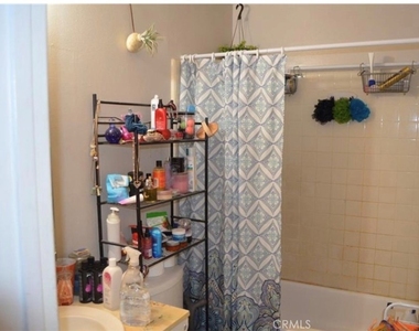 640 E 6th Street - Photo Thumbnail 7