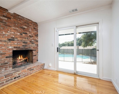 205 N Hacienda Avenue - Photo Thumbnail 10
