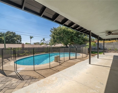 205 N Hacienda Avenue - Photo Thumbnail 25