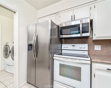 205 N Hacienda Avenue - Photo Thumbnail 13
