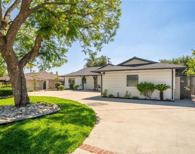205 N Hacienda Avenue - Photo Thumbnail 3
