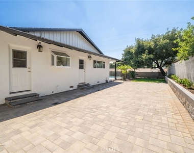 205 N Hacienda Avenue - Photo Thumbnail 27