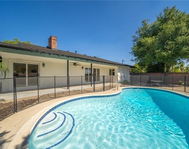 205 N Hacienda Avenue - Photo Thumbnail 30