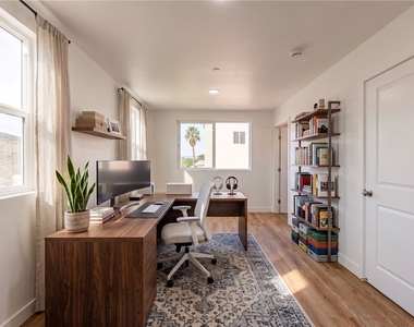 5327 Geer Street - Photo Thumbnail 7