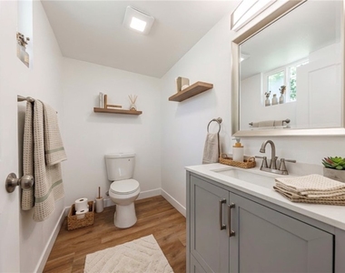5327 Geer Street - Photo Thumbnail 6