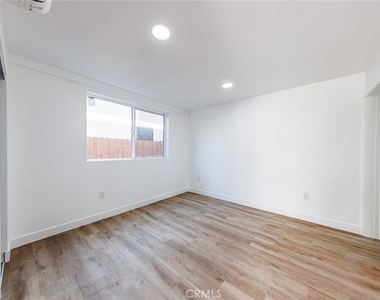 5327 Geer Street - Photo Thumbnail 8