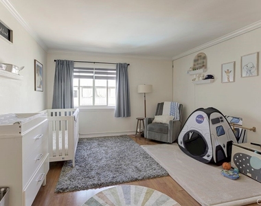 5334 Lindley - Photo Thumbnail 11