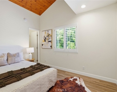 1433 S Beverly Drive - Photo Thumbnail 26