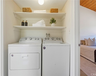 1433 S Beverly Drive - Photo Thumbnail 27