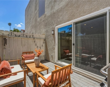 1433 S Beverly Drive - Photo Thumbnail 6