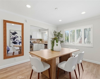 1433 S Beverly Drive - Photo Thumbnail 12