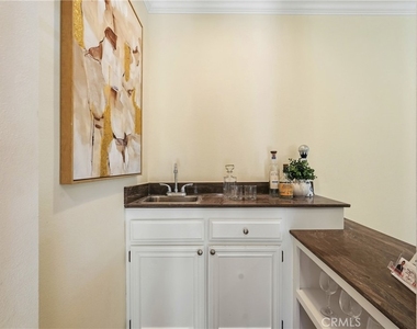 1433 S Beverly Drive - Photo Thumbnail 9