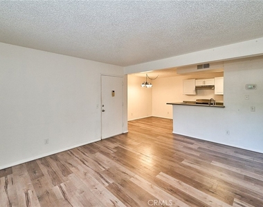 26200 Redlands - Photo Thumbnail 5
