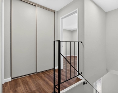 121 Violet Rd - Photo Thumbnail 42