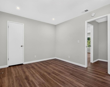 121 Violet Rd - Photo Thumbnail 37