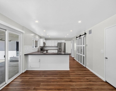 121 Violet Rd - Photo Thumbnail 64