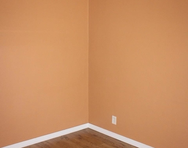 2745 Rollingwood Dr - Photo Thumbnail 15