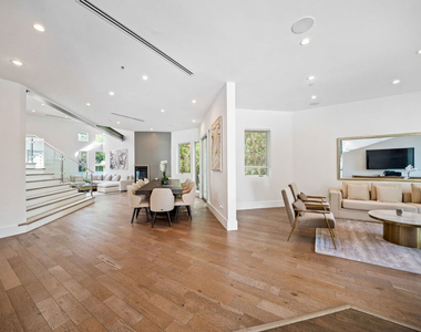 363 N Sweetzer Avenue - Photo Thumbnail 10