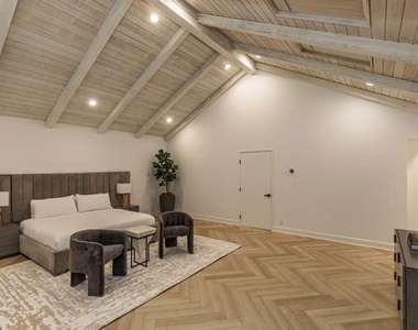 624 N Beverly Drive - Photo Thumbnail 23