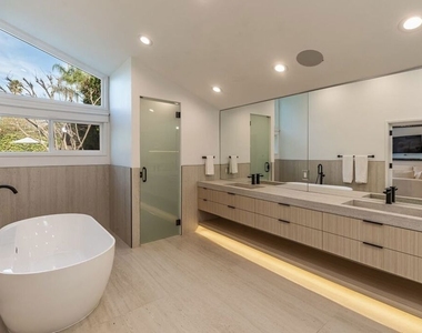 624 N Beverly Drive - Photo Thumbnail 20