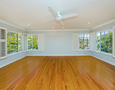 9808 Hillgreen Place - Photo Thumbnail 15