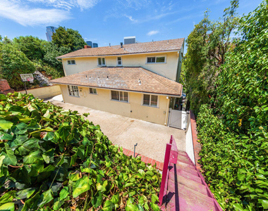 9808 Hillgreen Place - Photo Thumbnail 28