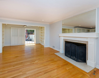 9808 Hillgreen Place - Photo Thumbnail 4