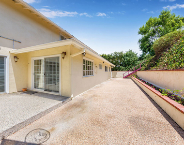 9808 Hillgreen Place - Photo Thumbnail 27