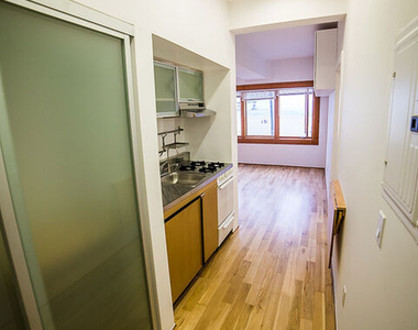 8 Brooks Avenue - Photo Thumbnail 18